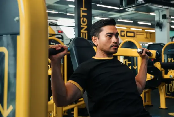 Training with a friend at the gym near you (GoFit)