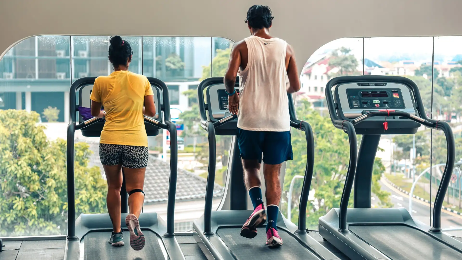 Treadmill vs Elliptical vs Exercise Bike: Which Cardio Machine Is Best for Your Goal?
